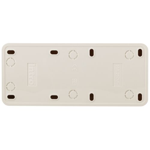 Розетка 3-м ОП Quadro 2-206-02 16А IP20 250В 3х2P+E сл. кость Intro Б0053821