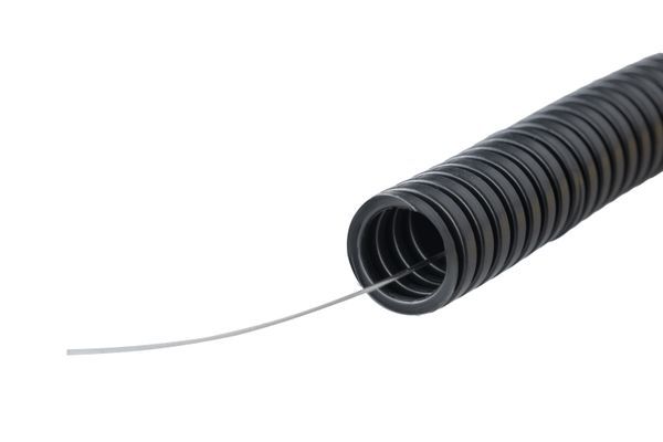 Труба гофрированная ПВХ d32мм с протяжкой черн. (уп.50м) Plast EKF tg-z-32-50-black