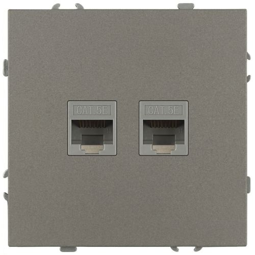 Розетка информационная 2-м СП Galaxy RJ45 16А IP20 250В титан 15-3108-07 Эра Б0070768