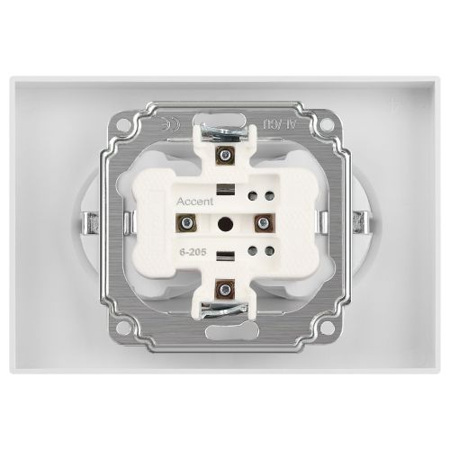 Розетка 2-м СП Accent 6-205-06 16А IP20 250В 2P+E Schuko AL/CU перламутр. Intro Б0063495