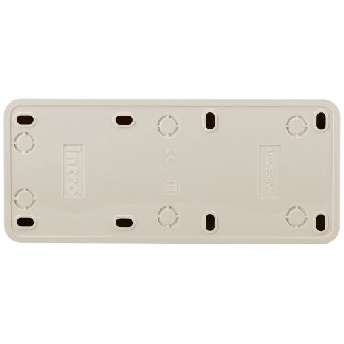 Розетка 3-м ОП Quadro 2-205-11 16А IP20 250В 3х2P сосна Intro Б0053817