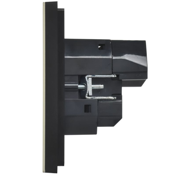 Розетка 1-м СП FORTE&PIANO FP847M 16А IP20 USB A+C 18Вт с заземл. защ. шторки винтовое крепление сл. кость IEK FP-R14-16-U22-018-M-K41