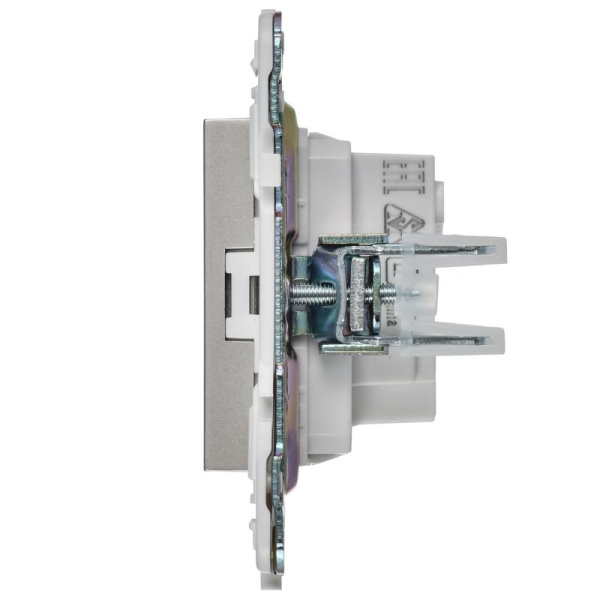 Розетка SKANDY 10А без заземл. защ. шторки SK-R01S серебр. IEK SK-R13-10-K23