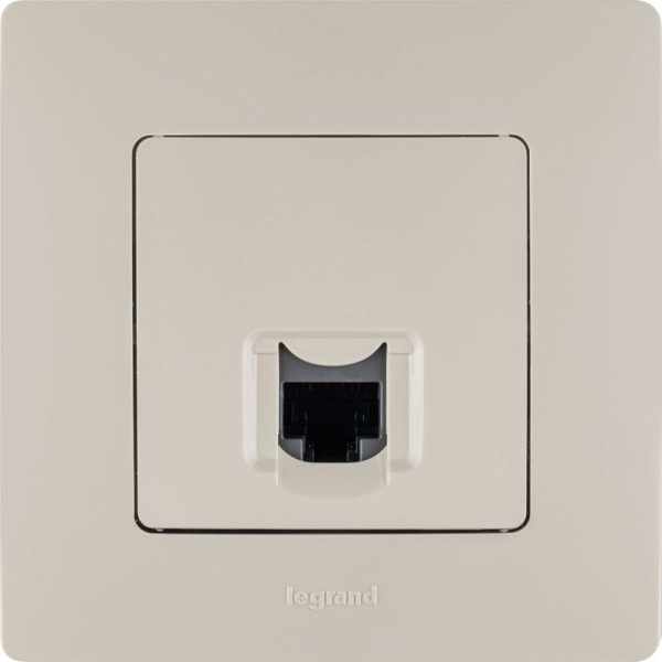 Розетка компьютерная 1-м СП Etika RJ45 кат.5E UTP механизм сл. кость IEK 672341