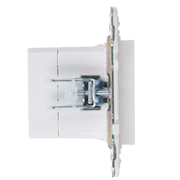 Розетка USB A+C 3.1А SKANDY SK-R14W арктич. бел. IEK SK-U22-D31-K01