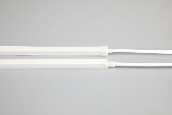 Лента светодиодная NEON 9Вт/м 4000К IP67 3D 15х16мм 110град. (уп.5м) VARTON VLS-67-090-0005-15-DU-40