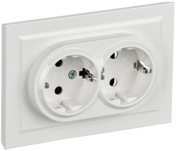 Розетка 2-м BRITE РС22-3-БрБ 16А IP20 с заземл. без защ. штор. безвинтов. крепл. в сборе бел. IEK BR-R21-16-1-K01-F