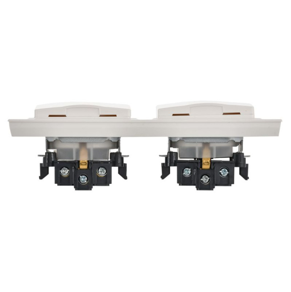 Розетка с крышкой Brite 16А IP44 РСбш10-3-44-БрБ механизм бел. в сб 2шт IEK BR-R16-16-44-2-K01-F-PRO