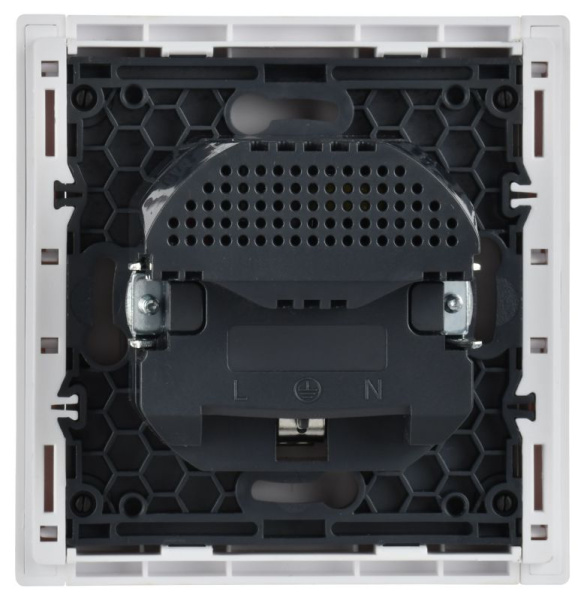 Розетка FORTE&PIANO 16А USB A+A 3.1А FP245 с заземл. защ.шторки винт. крепл. бел. IEK FP-R14-16-U21-D31-K01