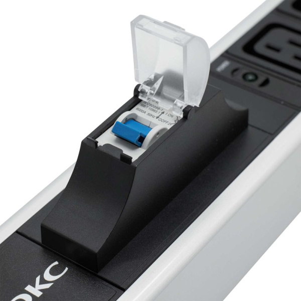Блок распределения питания 12-м 16А IEC 60320 C19 для 19дюйм шкафов вертикал. с 1п авт. выкл. с индикатором сети DKC R5V12CBOPCDC19