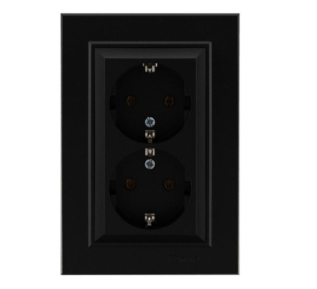 Розетка двойная с заземления Karea черн. Makel 56054082