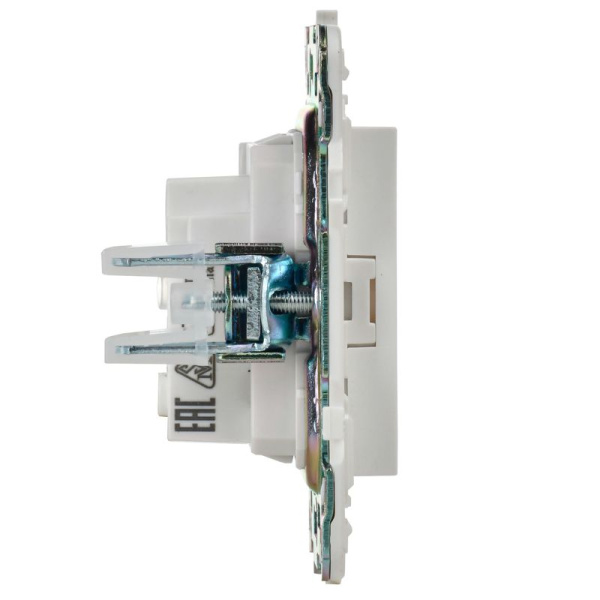 Розетка SKANDY 10А без заземл. без защ. шторок SK-R02W арктич. бел. IEK SK-R10-10-K01