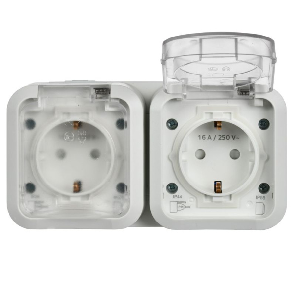 Розетка 2-м ОП TORS TS322 16А IP55 горизонт. с заземл. с крышкой бел. IEK TS-R26-16-55-G-K01