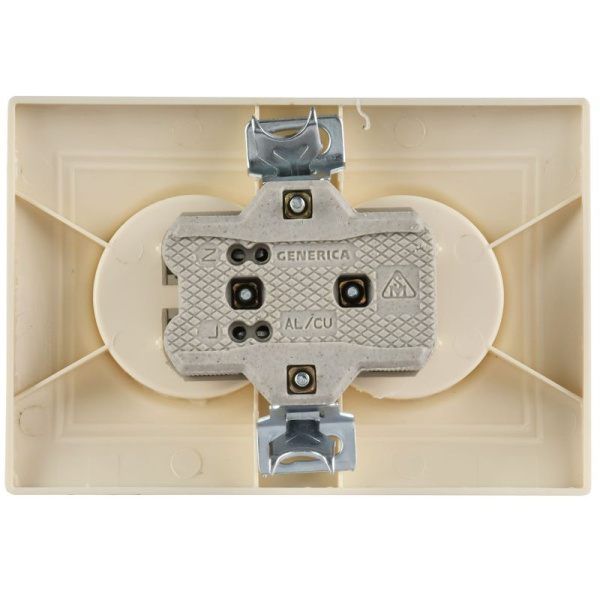 Розетка 2-м СП Кварта 10А IP20 без заземл. без защ. шторок крем. GENERICA ERK23-K33-10-DM
