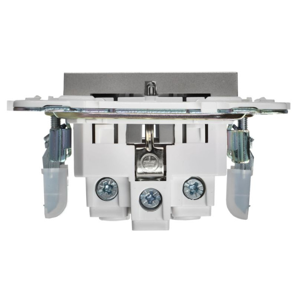 Розетка SKANDY 16А с заземл. защ. шторки SK-R04S серебр. IEK SK-R14-16-K23