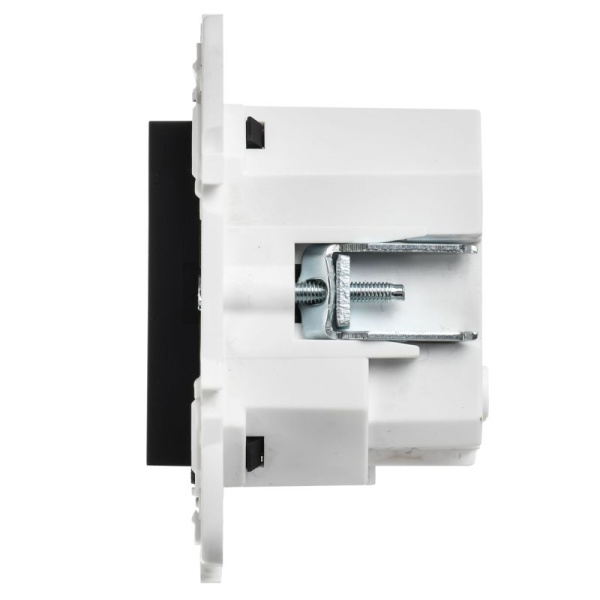 Розетка SKANDY 18Вт 16А с заземл. защ. шторки с USB C SK-R17T титан IEK SK-R14-16-U14-018-K48