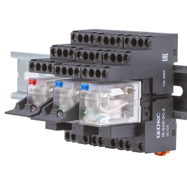 Реле одиночное 220В DC 4 перекидн. контакта DKC IR-220DC-4CO-D