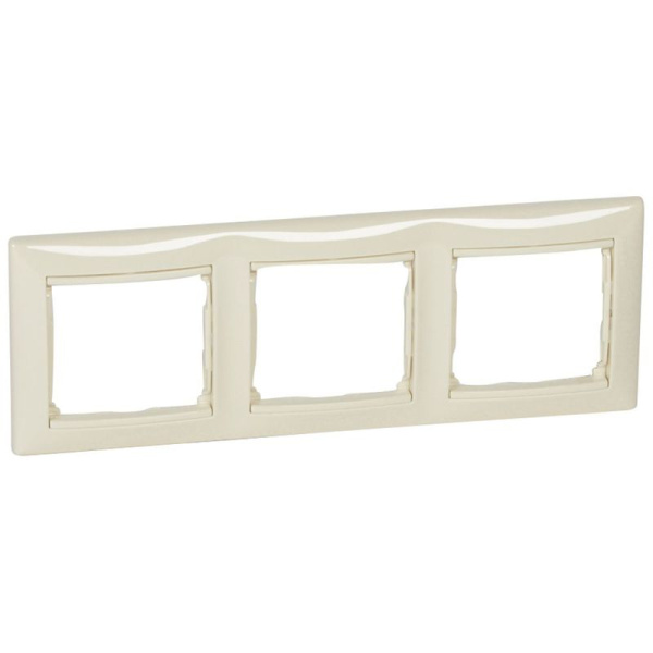 Рамка 3-м СП Valena IP20 горизонт. сл. кость (DIY-упак.) IEK 695633