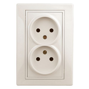 Розетка 2-м СП Plano 1-204-02 16А IP20 250В 2х2P сл. кость Intro Б0053905