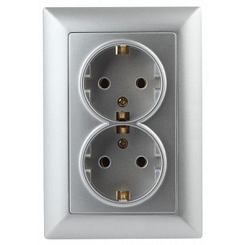 Розетка 2-м СП Solo 4-205-03 16А 250В IP20 2х2P+E Schuko с заземл. алюм. Intro Б0053664