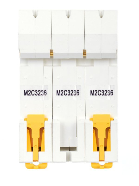 Выключатель автоматический модульный 3п C 32А M06N ARMAT IEK AR-M06N-3-C032