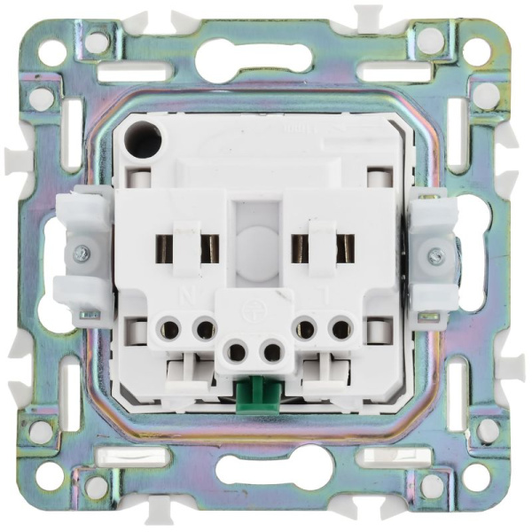 Розетка SKANDY 16А с заземл. защ. шторки безвинт. крепл. SK-R06N никель IEK SK-R14-16-1-K50