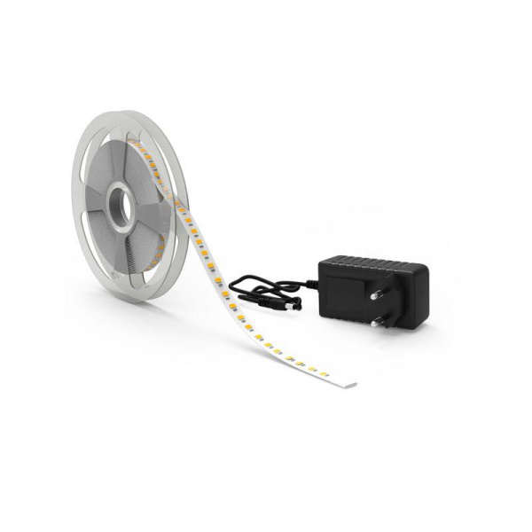 Лента светодиодная Basic 2835/120-SMD 12Вт 3000К тепл. бел. IP65 1200лм/м 12В 8мм драйвер (уп.5м) GAUSS BT070