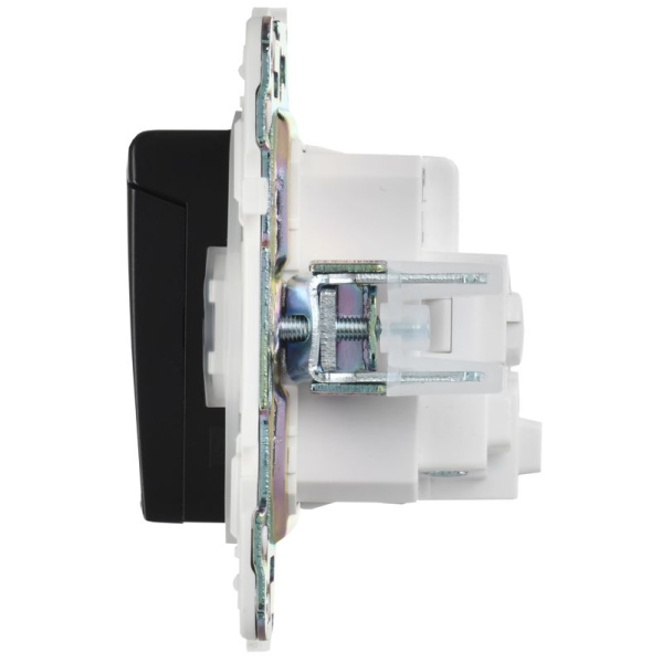 Розетка 1-м SKANDY 16А IP44 с заземл. защ. шторки с крышкой SK-R11Bl черн. IEK SK-R16-16-44-K02