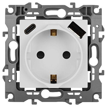 Розетка Эра12 12-4108-01 16А 250В 2P+E с USB type-A+C 5В-3А защ. шторки бел. Эра Б0067752