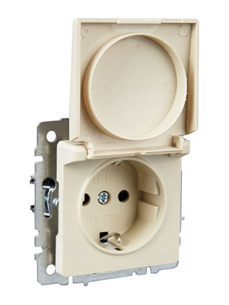 Розетка BRITE РСбш10-3-БрКр 16А IP20 с заземл. защ. шторки с крышкой механизм беж. IEK BR-R16-16-K10