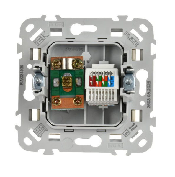 Розетка 2-м СП FLITE РКТВ5е-2-0-ФлСл RJ45/TV кат.5E UTP механизм сливочный IEK FI-AK22-1-K86