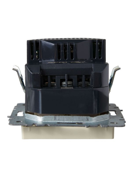 Розетка BRITE РЮш11-1-БрКр 16А с USB A+C 18Вт с заземл. защ. шторки механизм беж. IEK BR-R14-16-U22-018-K10