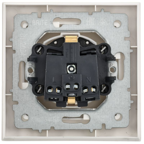 Розетка с крышкой Brite 16А IP44 РСбш10-3-44-БрБ механизм бел. в сб. IEK BR-R16-16-44-K01-F-PRO