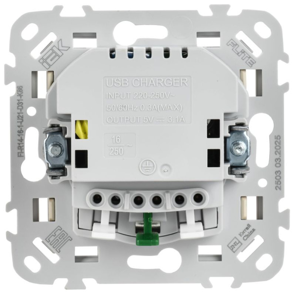 Розетка 1-м СП FLITE РСЮша11-1-ФлСл 16А с USB A+A 3.1А с заземл. с защ. шторками безвинтовое крепление механизм сливочный IEK FI-R14-16-1-U21-D31-K86