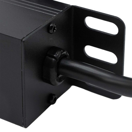 Блок розеток 8-м Schuko для 19дюйм шкафов DKC R519SH8