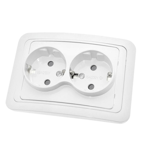 Розетка 2-м СП Валери 16А IP20 с заземл. защ. шторки бел. UNIVersal В0128x