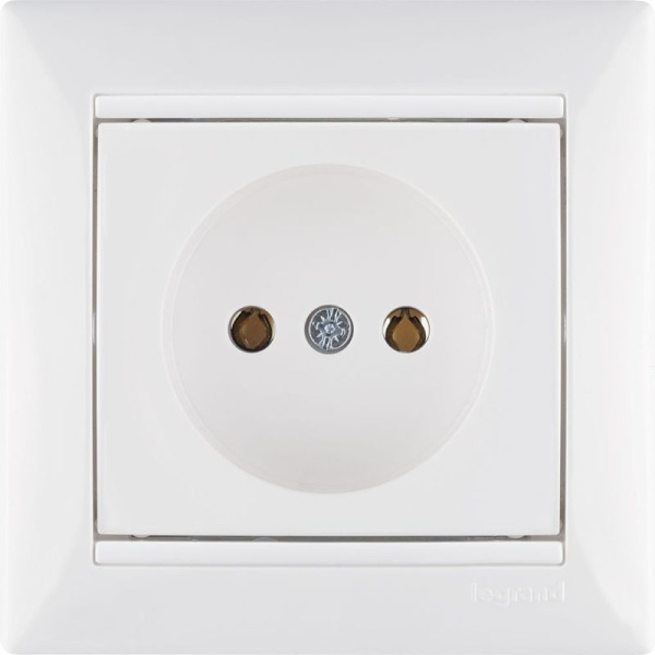 Розетка 1-м СП Valena 16А IP21 без заземл. на винтах механизм бел. IEK 774416