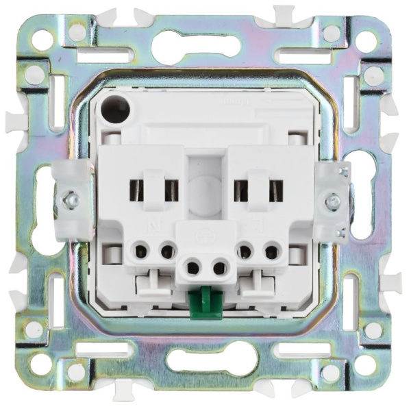 Розетка SKANDY 16А с заземл. защ. шторки безвинт. крепл. SK-R06Gr сер. IEK SK-R14-16-1-K03