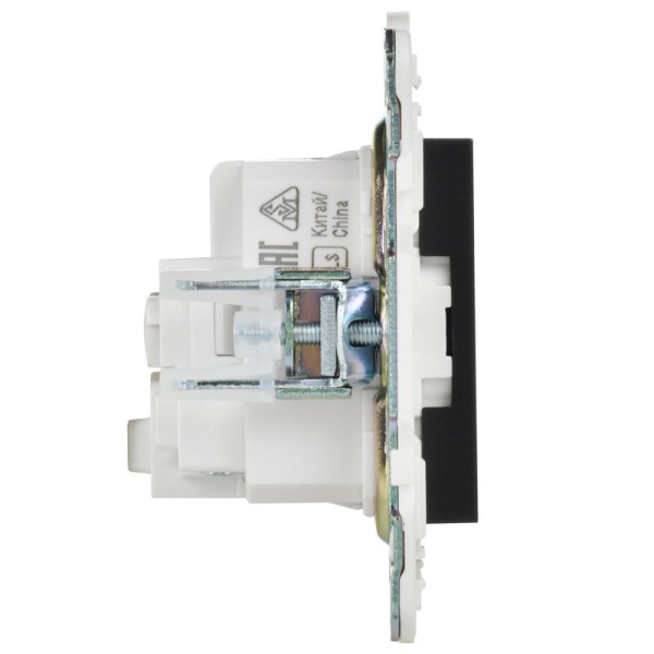 Розетка SKANDY 16А с заземл. без защ. шторок SK-R05Bl черн. IEK SK-R11-16-K02