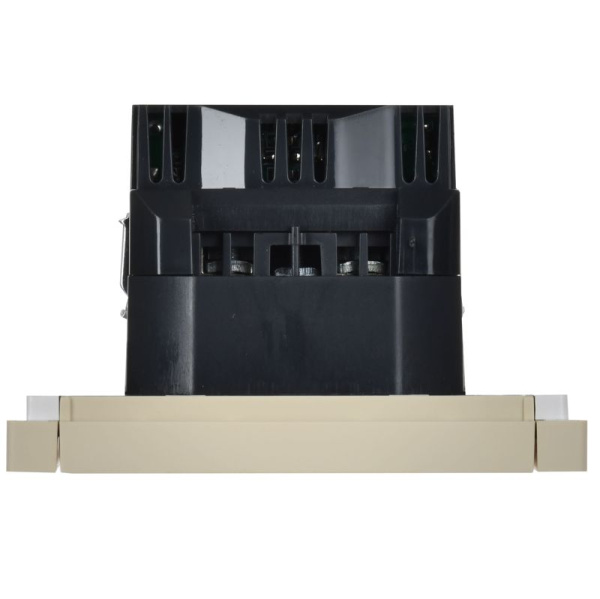 Розетка FORTE&PIANO FP447 16А USB A+C 18Вт с заземл. защ. шторки винт. крепл. ваниль IEK FP-R14-16-U22-018-K10