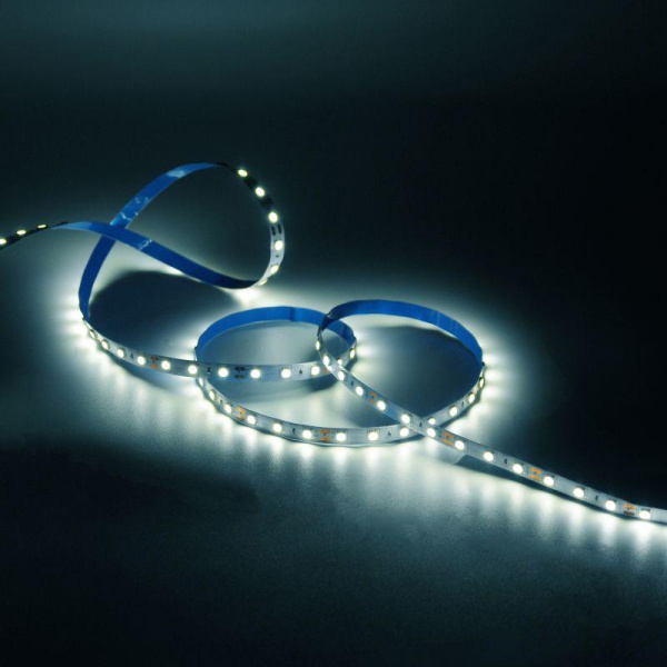 Лента светодиодная Basic 5050/60-SMD 8Вт/м 4000К нейтр. бел. IP20 900лм/м 12В 10мм (уп.3м) GAUSS BT023