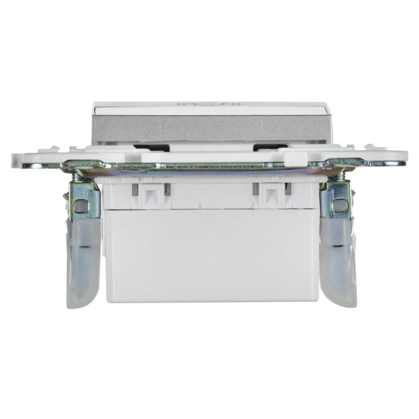 Кнопка звонка SKANDY 10А SK-V17S для отелей с индикацией серебр. IEK SK-V14-2-10-K23