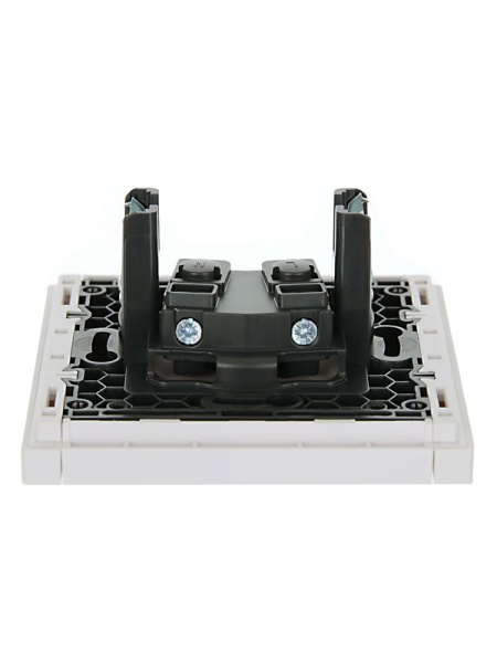 Розетка СП FORTE&PIANO FP217 10А без заземл. защ. шторки винт. крепл. бел. IEK FP-R13-10-K01
