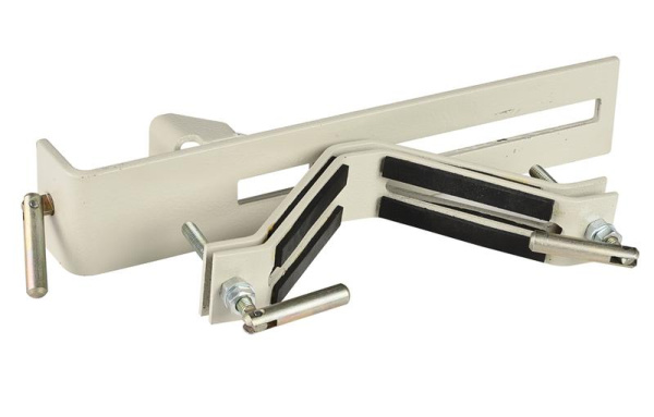 Кронштейн универсальный для монтажа муфт МТОК ССД 130106-00031