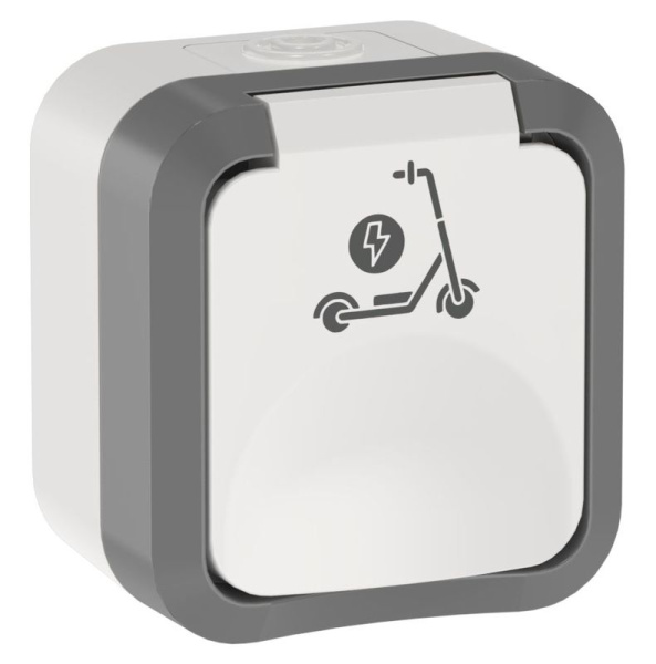 Розетка 1-м ОП TORS TS321 16А IP55 с заземл. защ. шторки с крышкой с иконкой самокат сер./бел. IEK TS-R110-16-55-K41